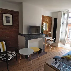 studio-brick-and-wood-hypercentre-tv-wifi.midi-pyreneeshotels.com/