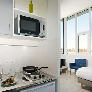 Sejours & Affaires Paris-davout Apartahotel París