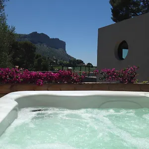 by-cassis.fr-provencehotel.com/