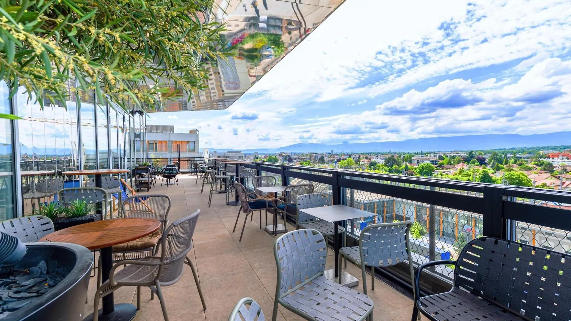 Novotel Annemasse Centre - Porte De Geneve 4*,  France