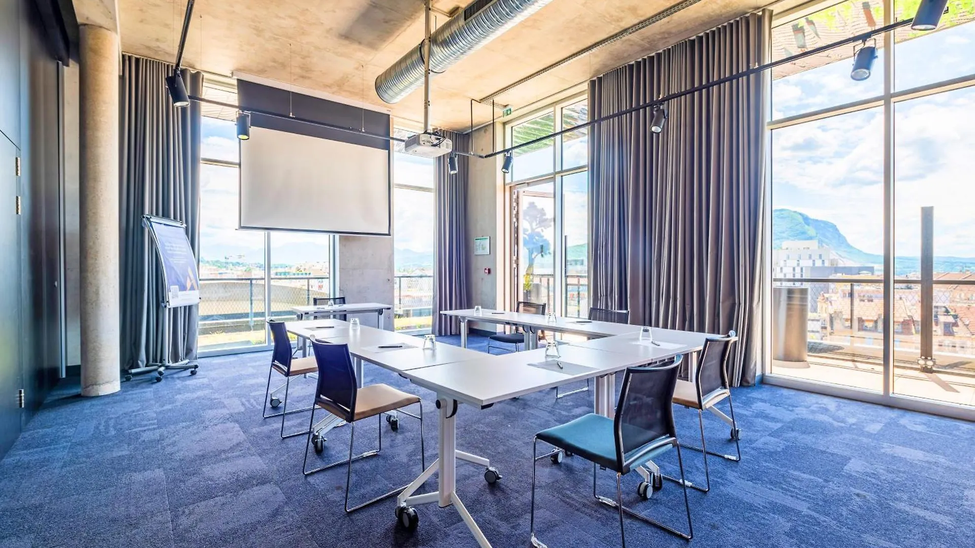 Novotel Annemasse Centre - Porte De Geneve 4*,