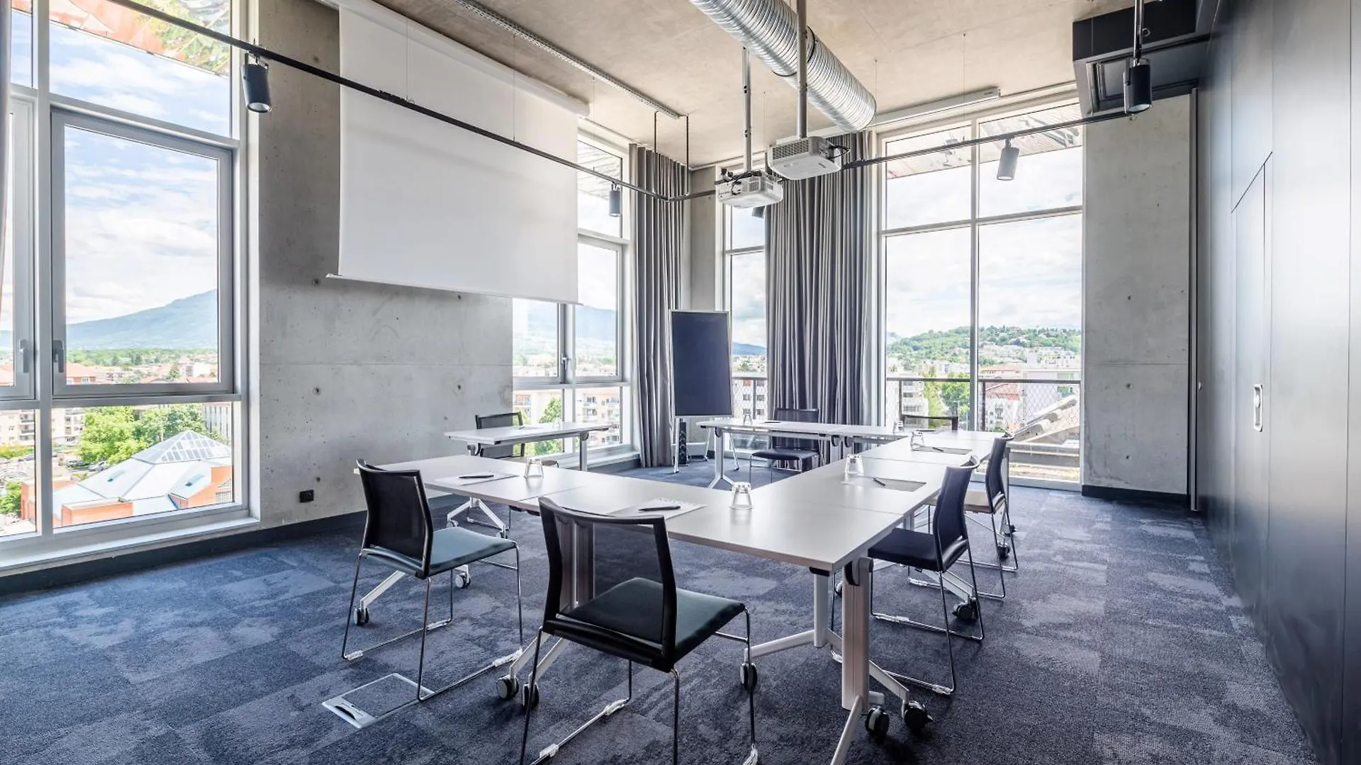 Novotel Annemasse Centre - Porte De Geneve